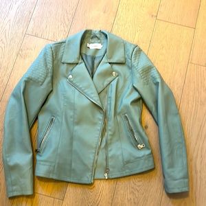 Chic boutique Beautiful green leather jacket